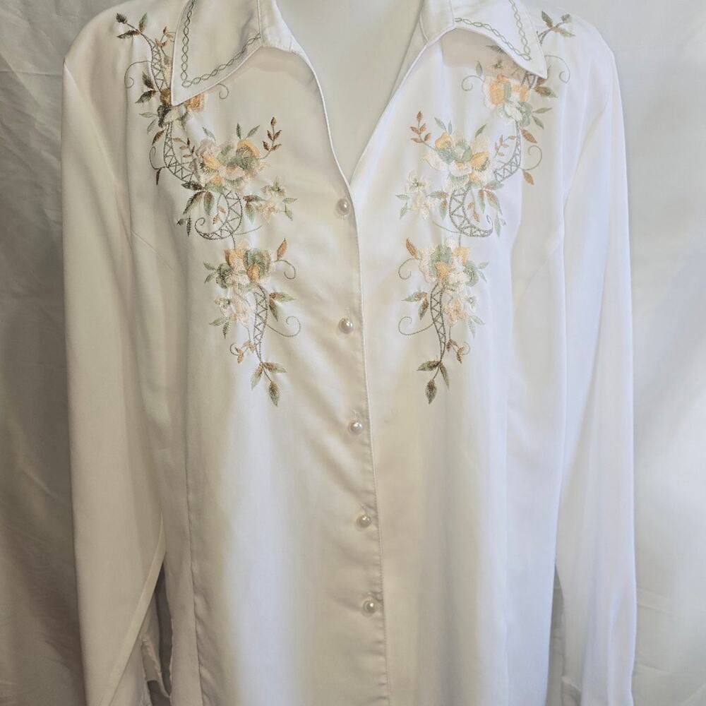 White Embroidered XLARGE (18) Women's Blouse by KC Studio with Floral Flowers